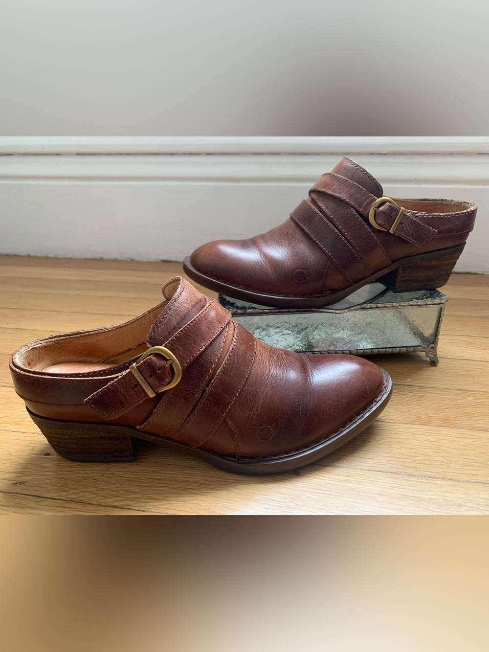GUC BORN HANDCRAFTED FOOTWEAR Rustic Brown Leather Slip-On Clogs/Shoes Size 7.5M